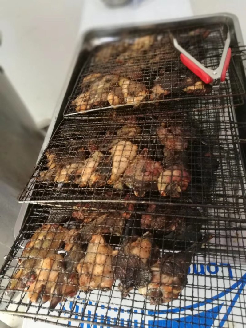 野象林无烟烤鸡纯生态土鸡烤制