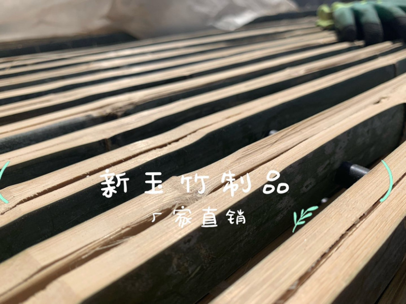 羊床漏粪板养羊使用的竹板床羊在上面休息的竹制品