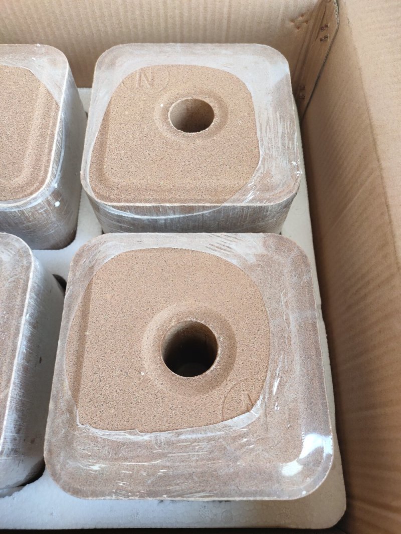 欢蓄牛羊舔砖高档泡沫箱包装成本高含量高用于牛羊使用
