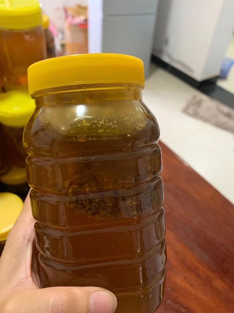少量供应老挝野生蜂蜜