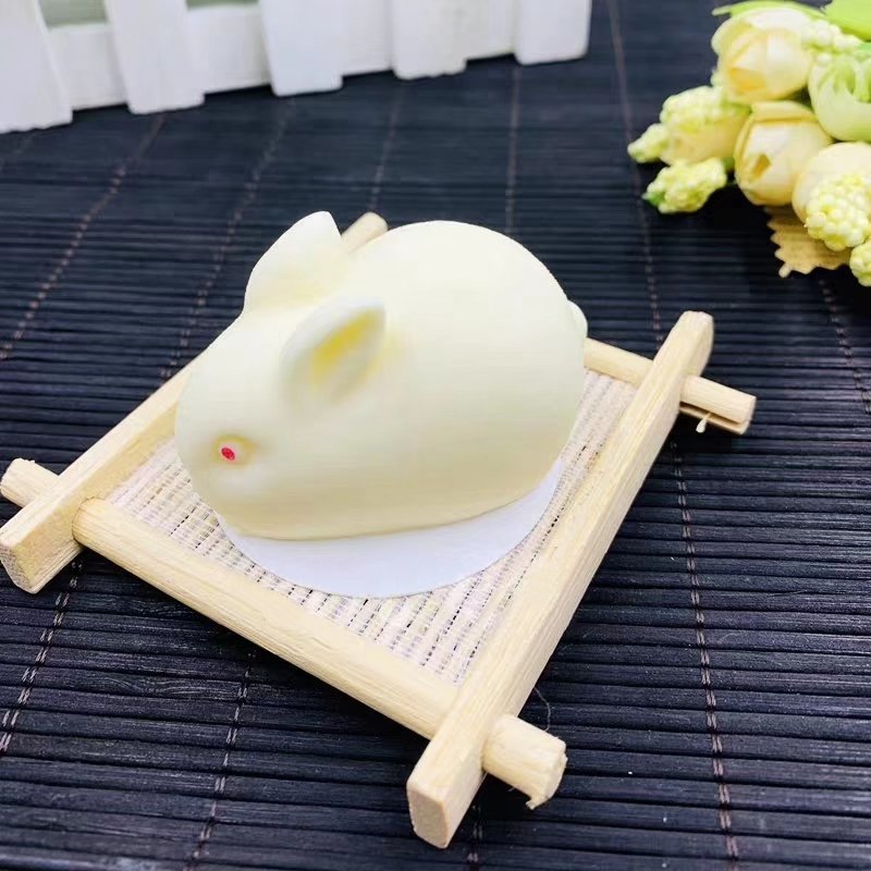 网红软萌可爱酸奶慕斯兔/吉鼠大福冰淇淋甜品