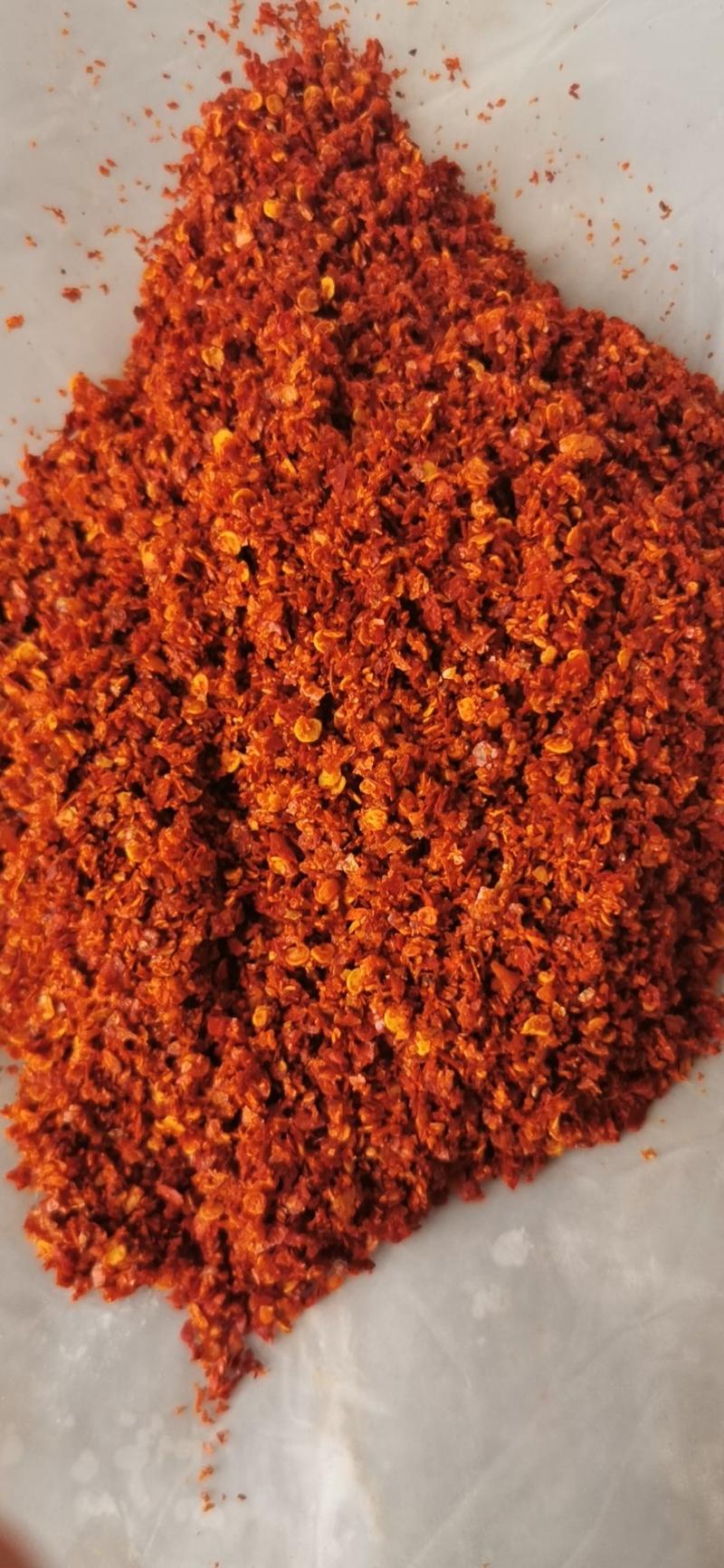 四川红油型辣椒面，香味好，颜色红适合凉拌菜，餐饮，食品厂