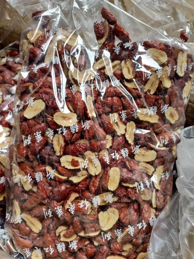 新疆芜湖红枣片一件15斤，江湖地摊暴利产品，火热畅销中，
