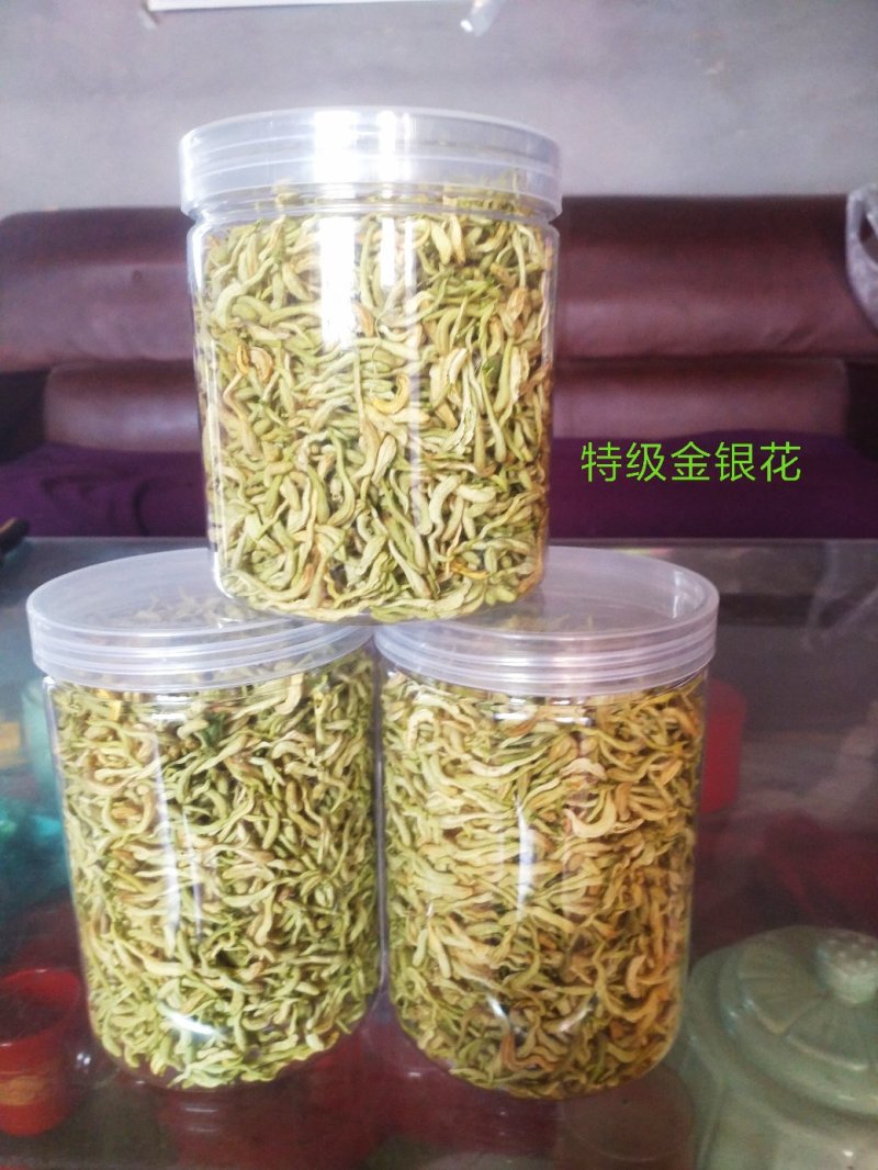 金银花山东，基地自种，烤箱烘干，全部花蕾