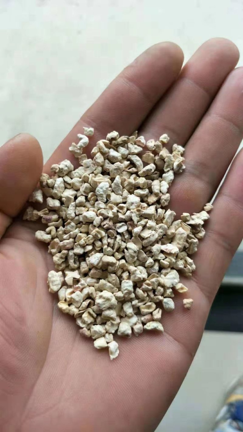 玉米芯棉籽壳棉渣麸麦秆稻草玉米秸秆豆秆花生秸秆玉米芯颗粒