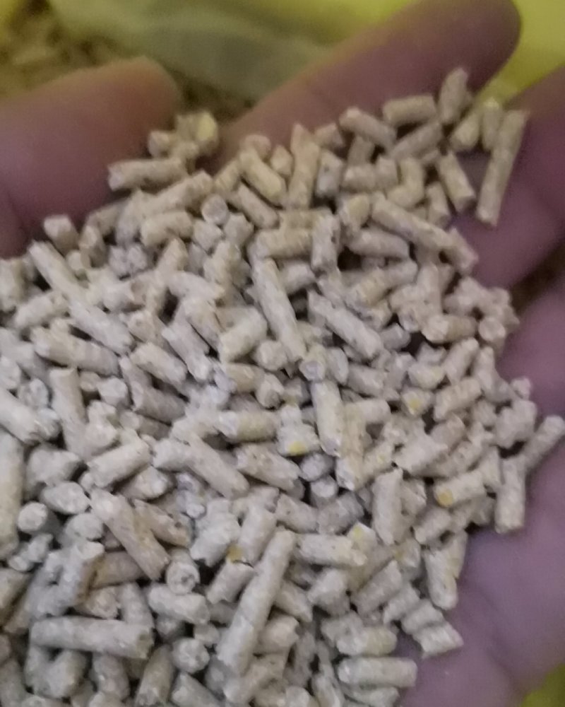 鸡饲料瑞泰草鸡配合饲料(适用于育成期)