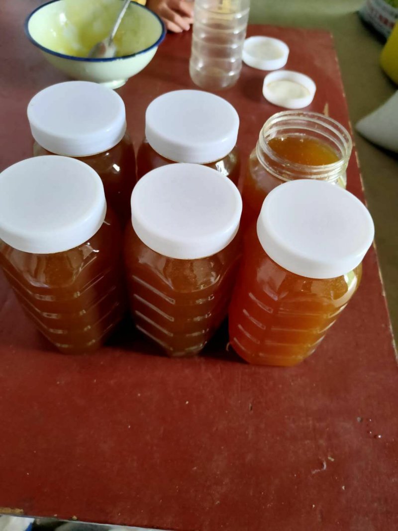 百花蜜土蜂蜜。