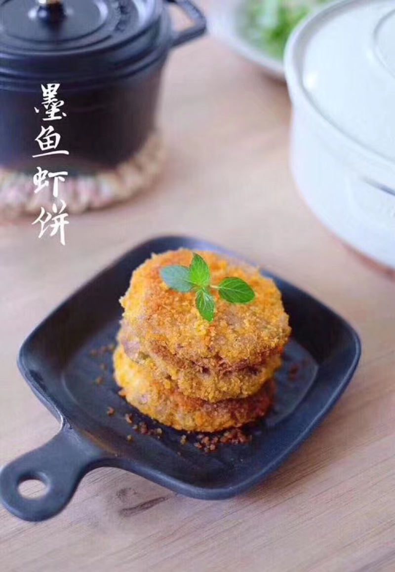 东山特色小吃闽南墨鱼虾饼