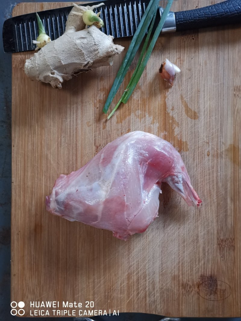 自产自销供应鲜新兔后腿兔大腿兔腿纯干速冻可真空包装