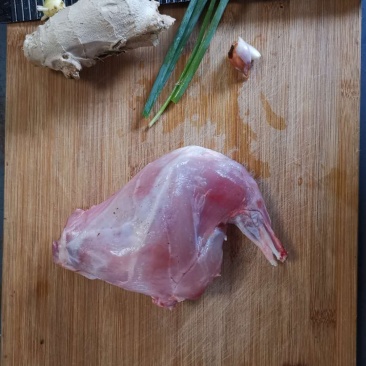 自产自销供应鲜新兔后腿兔大腿兔腿纯干速冻可真空包装