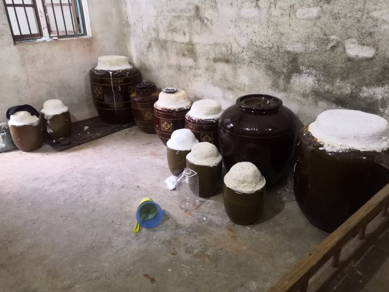 发酵一年以上酒饭才酿的陈酿米酒