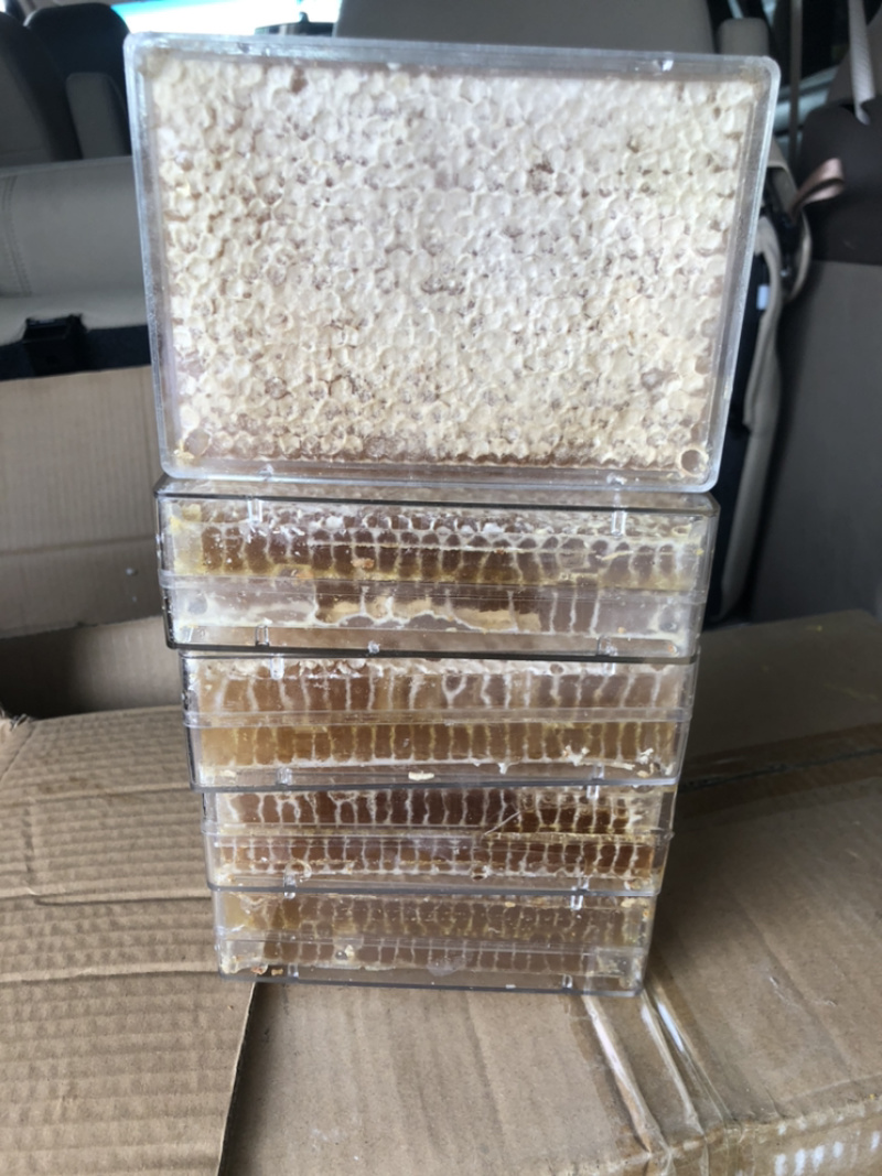 20每盒580克每盒，价低量大，纯蜜蜂巢蜜批发