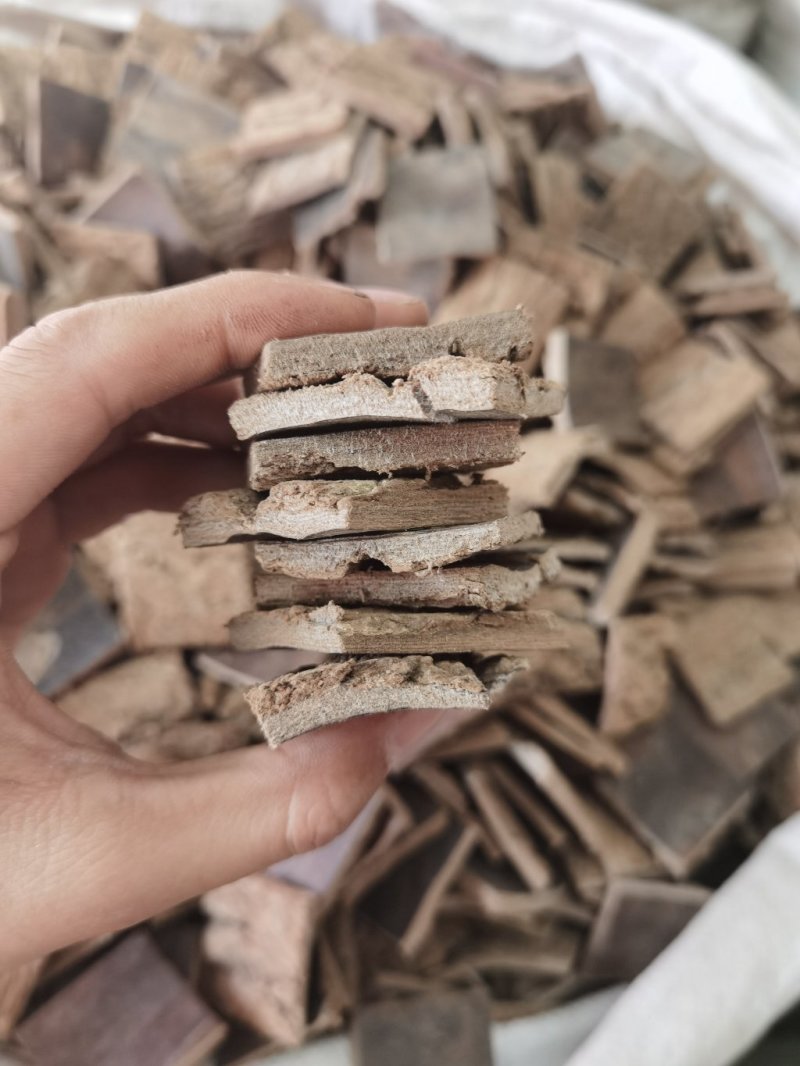 杜仲中药材杜仲片杜仲皮野生杜仲原色无添加正品质量