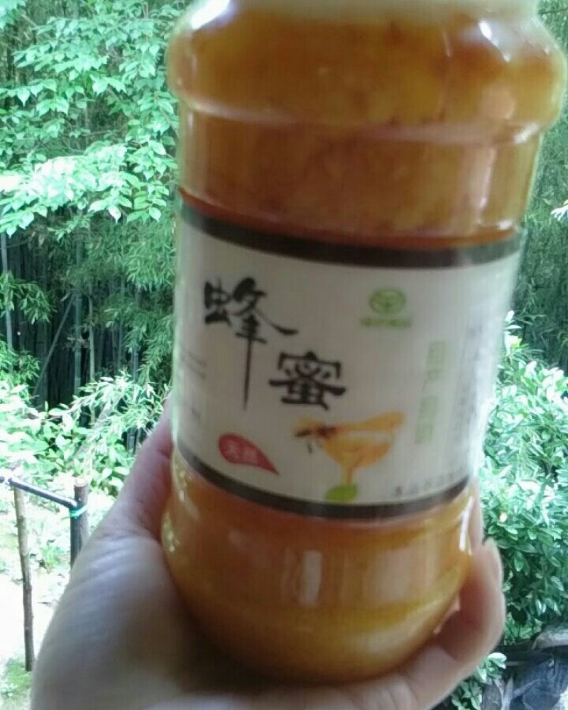 土特产蜂蜜自产自销，深山养殖无任何添加剂波美度42。