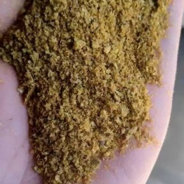 玉米胚芽粕玉米胚提油后的副产品即为玉米胚芽饼粕，