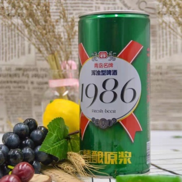 青岛蓝宝石1986精酿原浆，口感清爽顺滑，泡沫丰富。