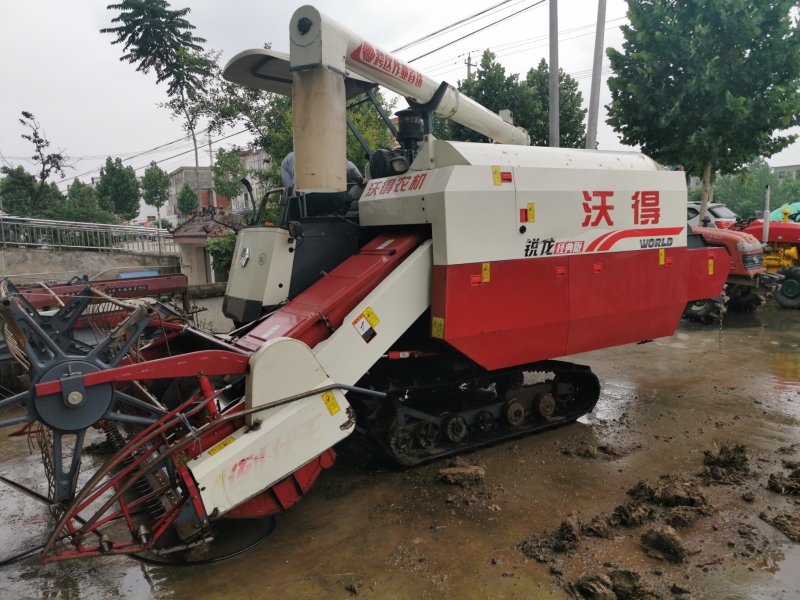 19年精品金典款沃德收割机102马力2米割台