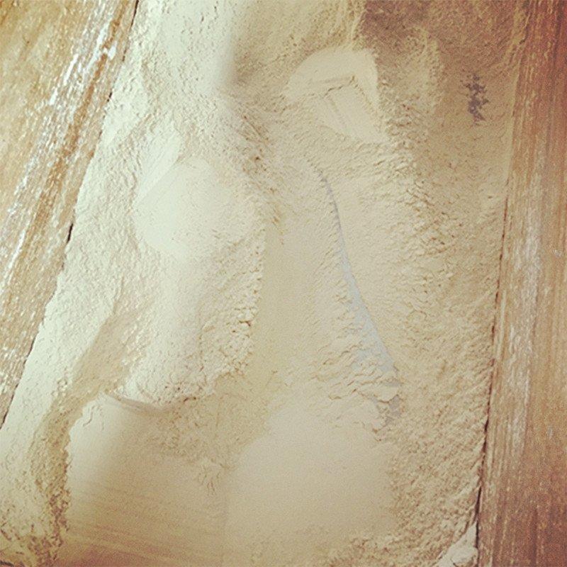 山东农家自磨小麦粉，面粉