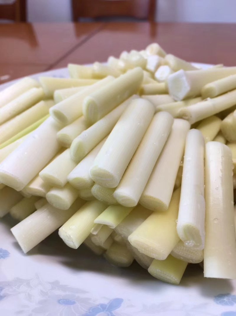 大量供应鲜蒲菜物美价廉，量大从优欢迎你的光临