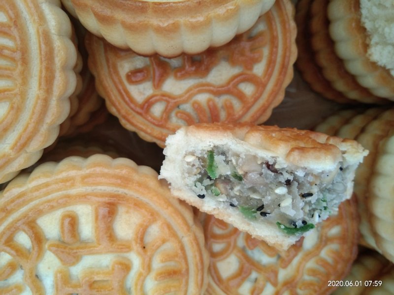 老式五仁月饼，各种口味。