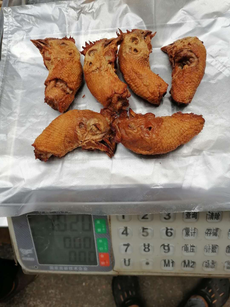 【精品加工】熟食鸡头五香鸡头麻辣鸡头欢迎咨询