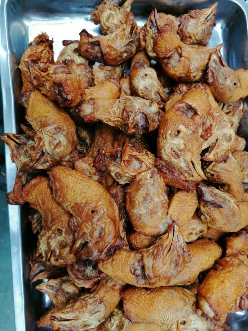 【精品加工】熟食鸡头五香鸡头麻辣鸡头欢迎咨询