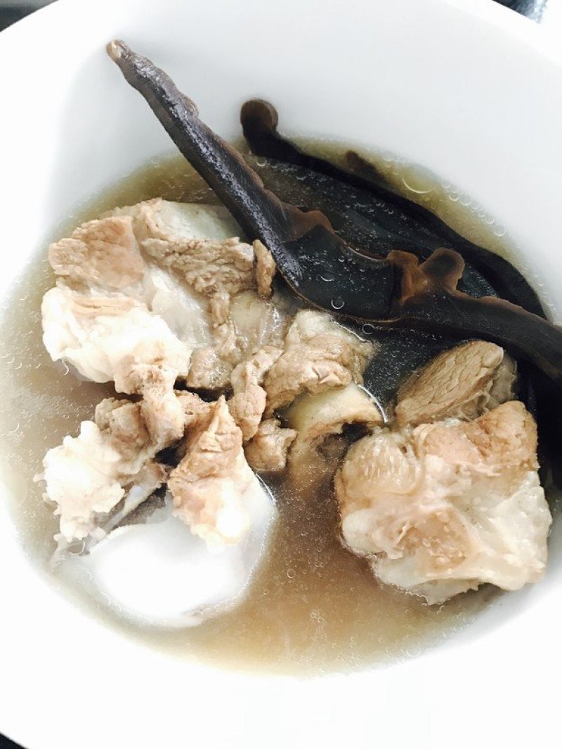 灵芝，灵芝品种多，我家种有野生有小朵有大朵，你喜欢哪一种