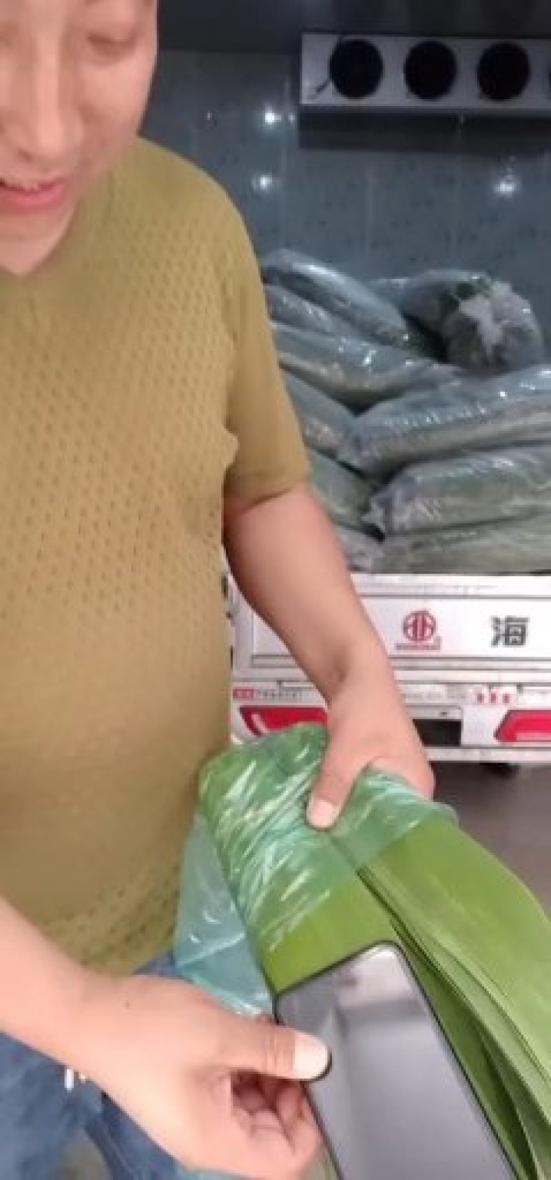 粽叶~芦苇叶8到12公分千亩芦苇塘，全部人工采摘。