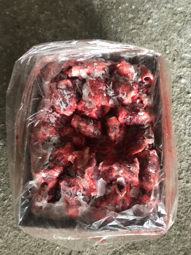 直销青猪喉头无水无油质量保证有四吨多货