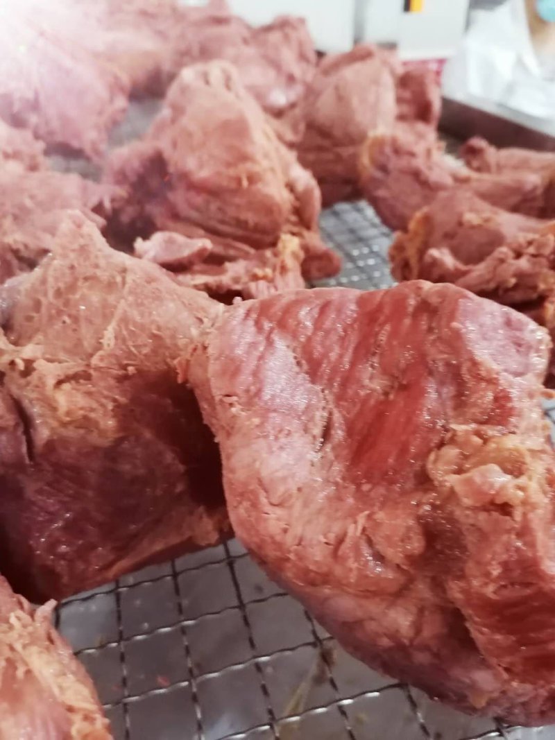 杜蒙荣辉有限公批发五香牛肉纯干货不含一滴淀粉，公司跑量款
