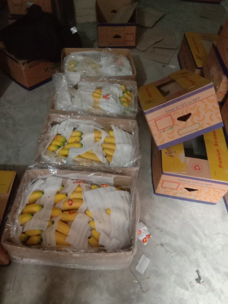常年批发四季精品香蕉48元一件