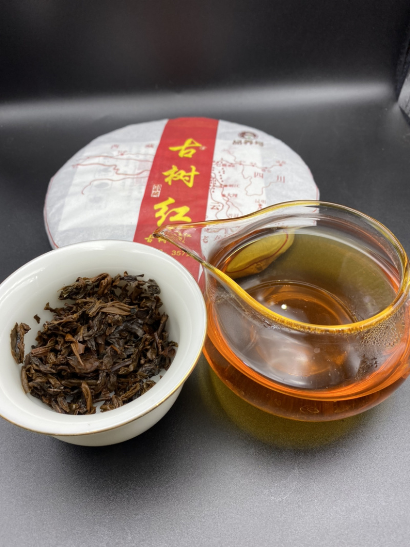 红茶临沧古树红茶357/饼入口香甜，发酵古的茶属温和茶