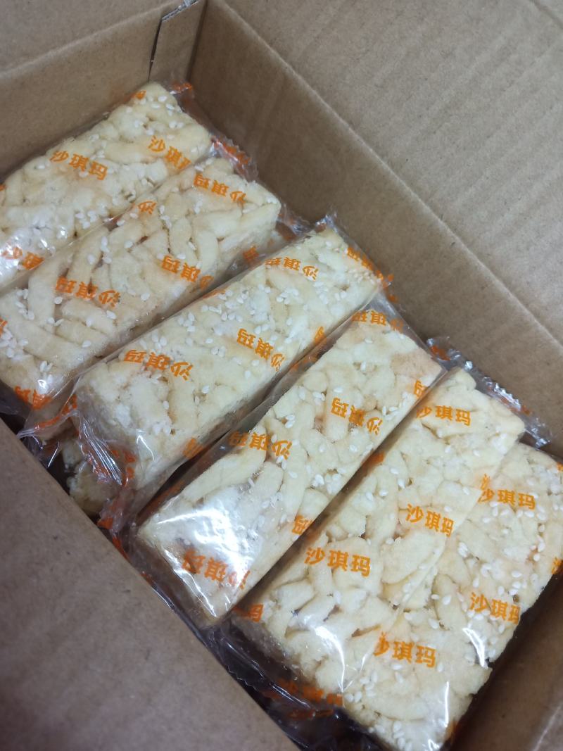 猫山榴莲沙琪玛，香软，好吃不上火一盒408克18个