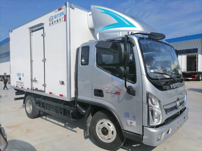福田奥铃CTS排半冷藏车