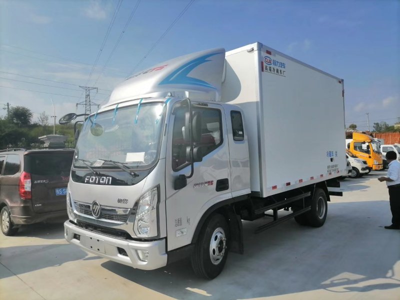 福田奥铃CTS排半冷藏车