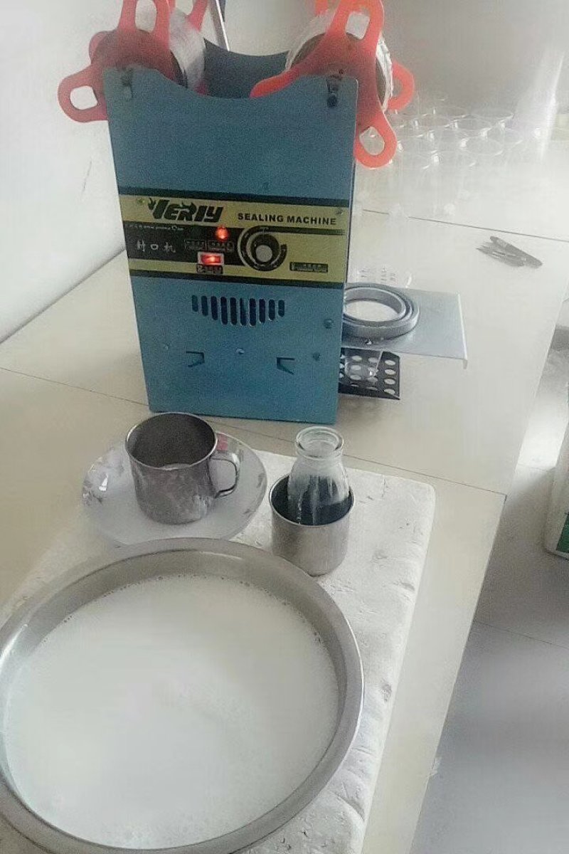 奶山羊鲜羊奶产地直供现挤