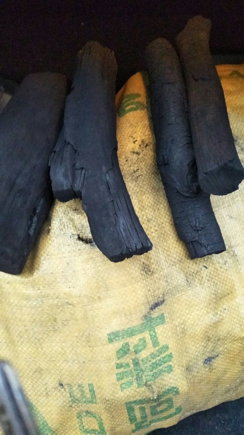 烧烤碳
