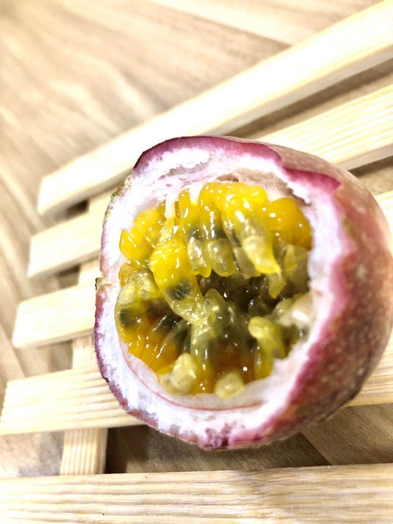 紫香百香果