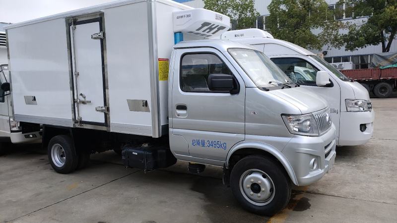 长安神骐国六排放冷藏车