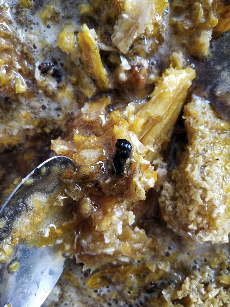 岩蜂蜜，蜂蜜，正宗的野生蜂蜜，野生蜂蜜，小蜂蜜