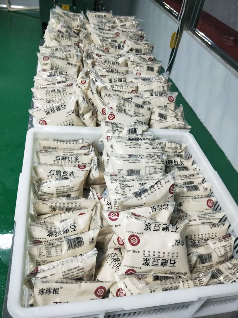 河北石家庄市石磨鲜豆浆，每天现磨现做，保证新鲜