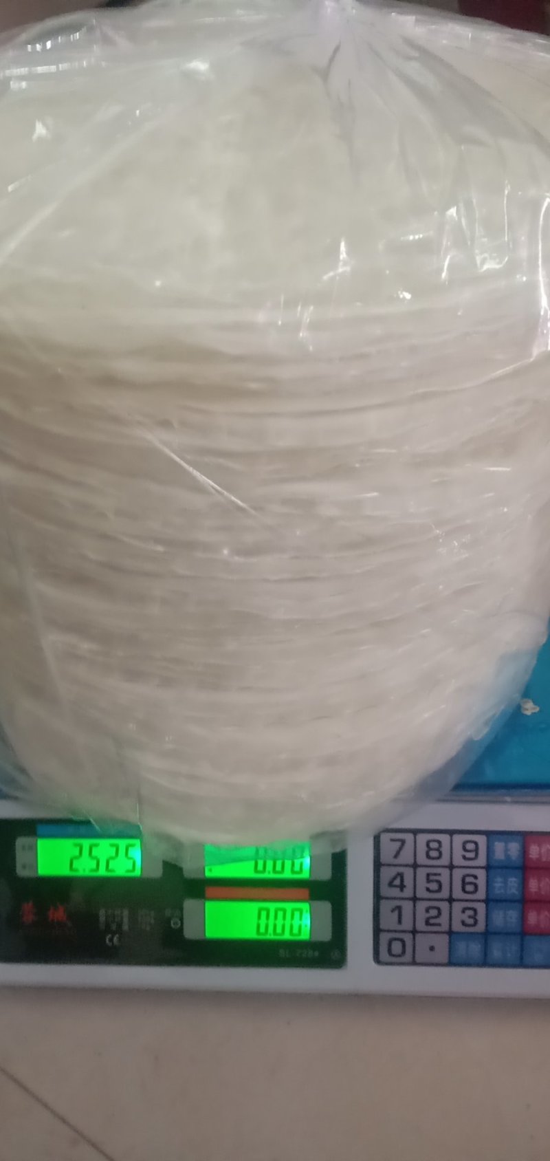 纯手工纯绿豆粉皮一天只做几十斤一袋5斤可以装箱