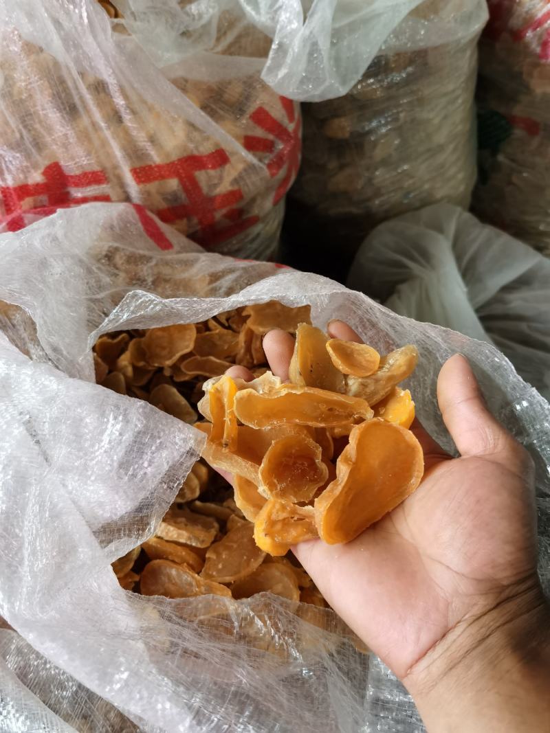 土豆块，炖汤，炖肉。云贵川陕甘等地的特产风味。