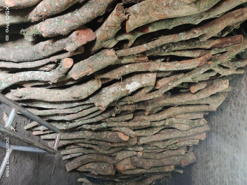 荔枝实木炭、精装四方包，