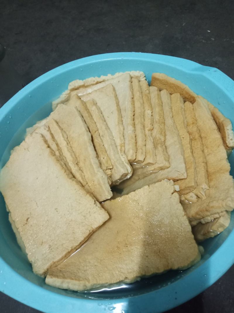 国宴脆豆腐，吃出特色。吃的健康。常年供应干货。一手货源
