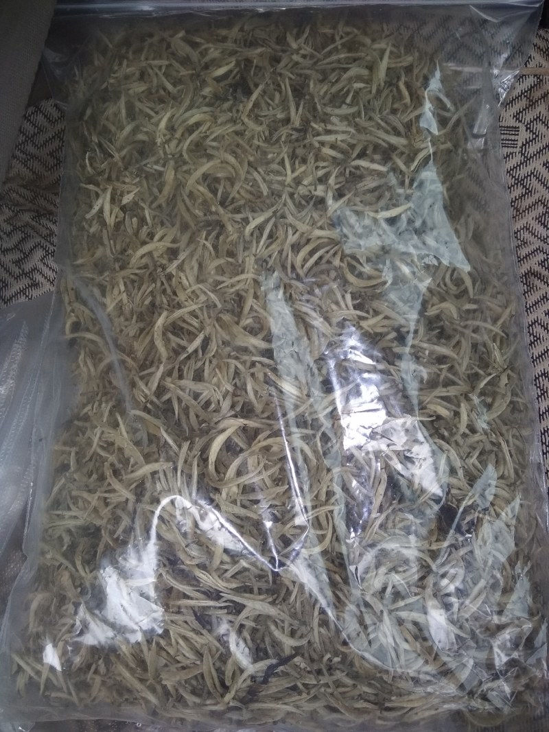 普洱毛尖茶，纯手工加工