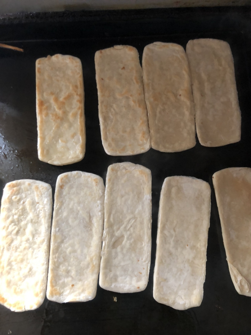 【优质商家】驴肉火烧皮批发，尺寸重量可以定做，量大从优