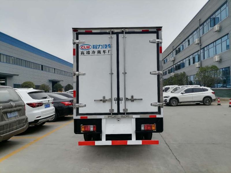 国六五十铃双排冷藏车负15度