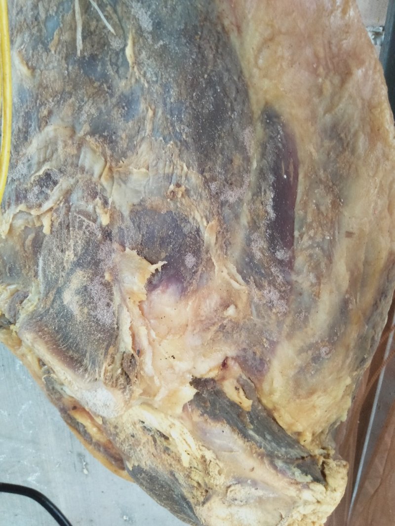 云南农村土猪低盐老火腿