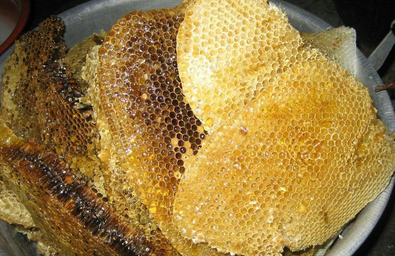 自己种养的野生蜂蜜。